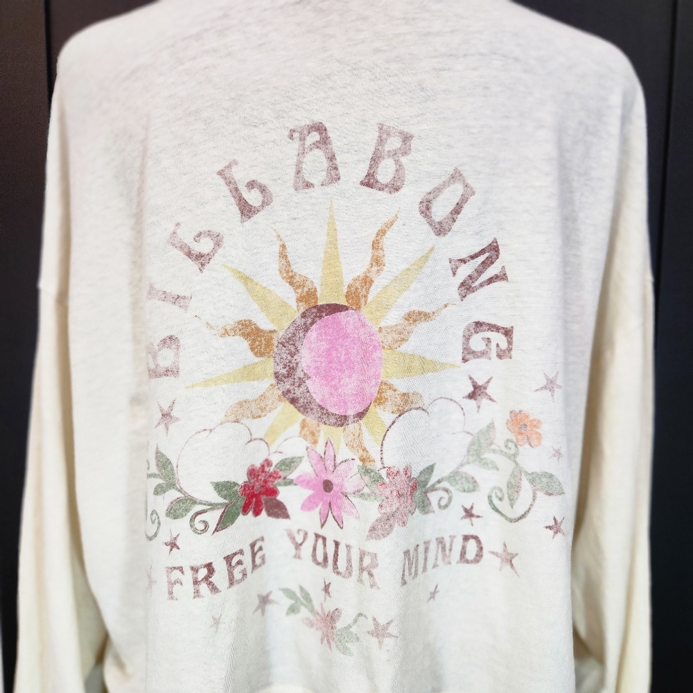 Billabong "Free Your Mind" Cropped Long Sleeve T-Shirt – Women's XS